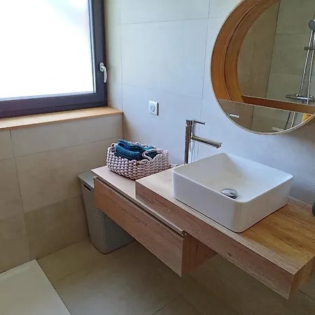 Les Caisses En Bois Et Acces Pmr -oslo- Charmes (Vosges)